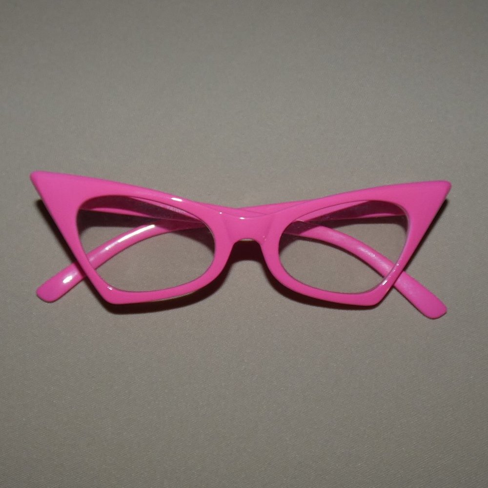 Vintage High Pointed Tip Cat Eye Readers